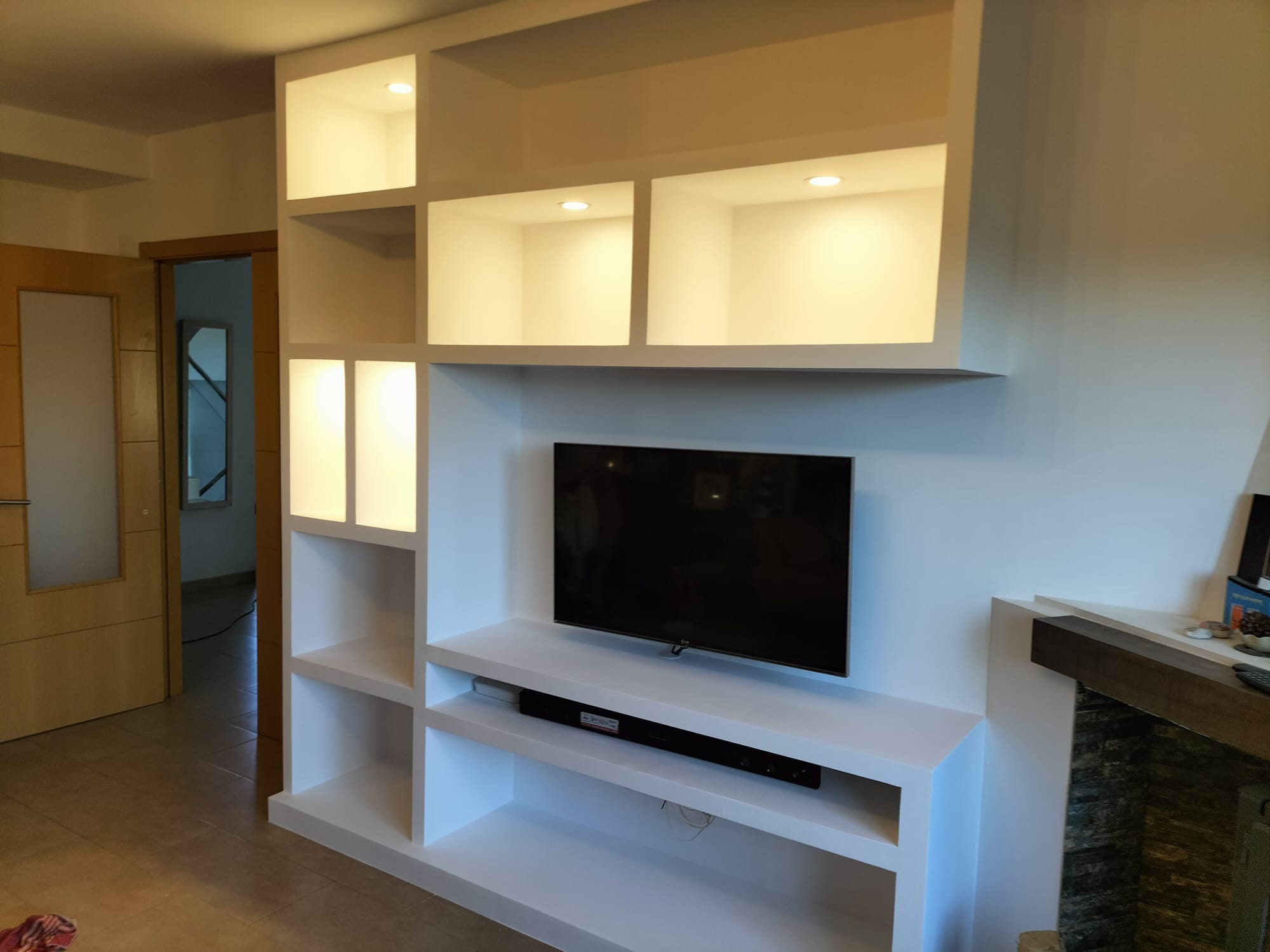Diseño y construcción de mueble